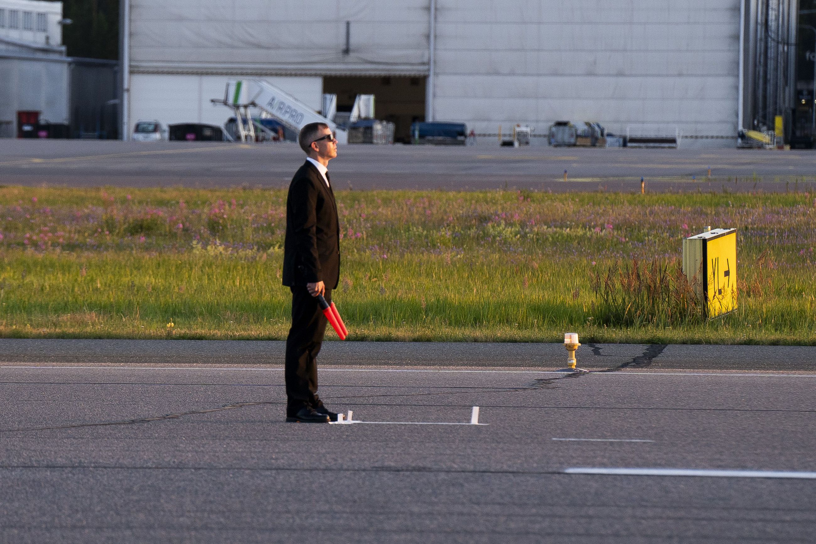 Air Force One Rullasi Helsinki Vantaalle Komeassa Ilta Auringossa Yli