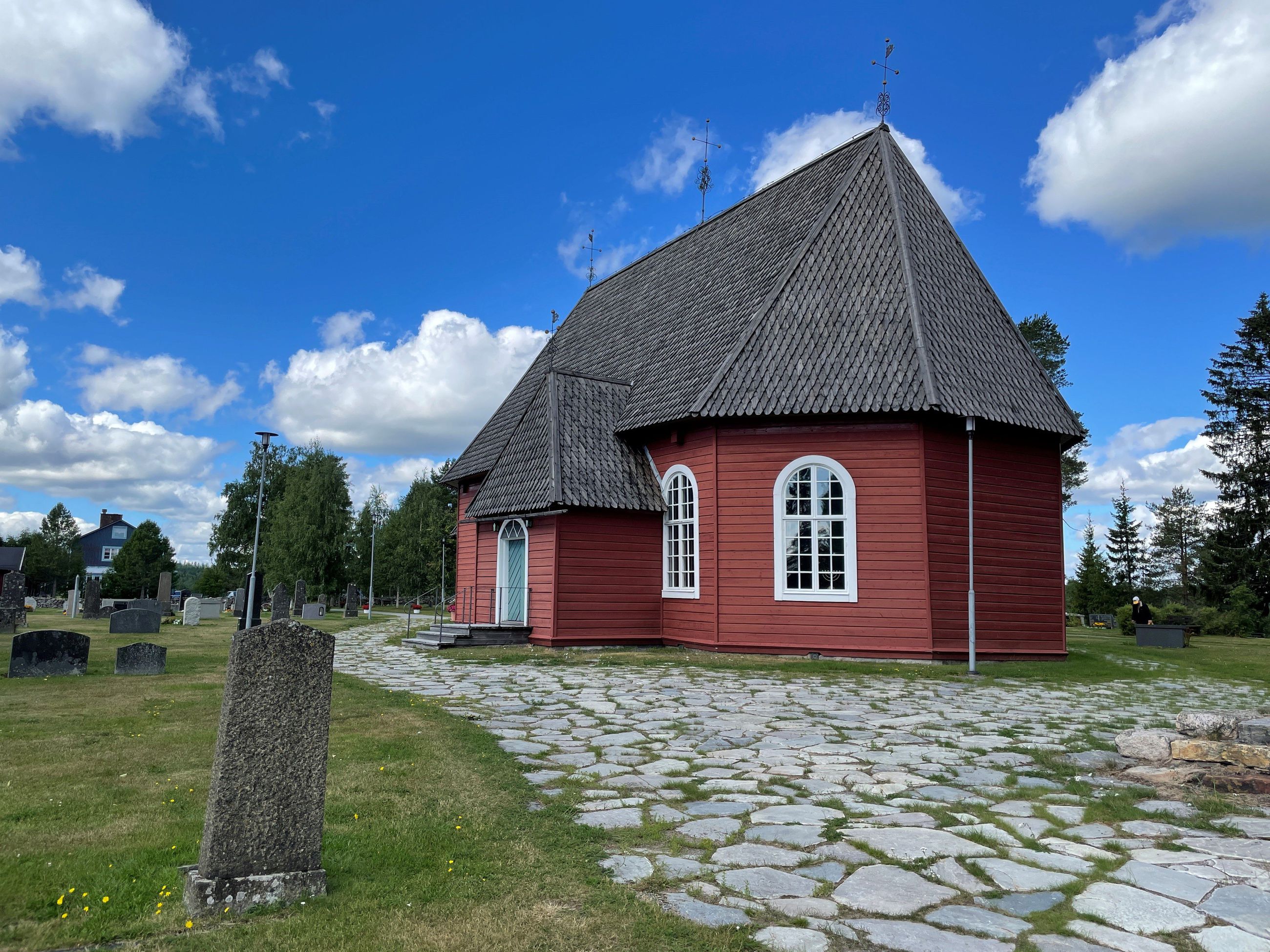 Hietaniemen Vanha Puukirkko Ruotsin Ylitorniolla Tuhoutui Tulipalossa