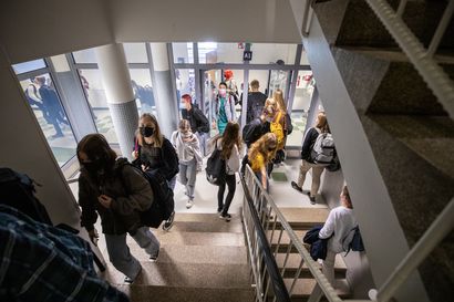 Oulun lukioiden tuntikiertojärjestelmä ja päättöviikko otetaan uuteen tarkasteluun – moni kokenut muutokset kuormittaviksi