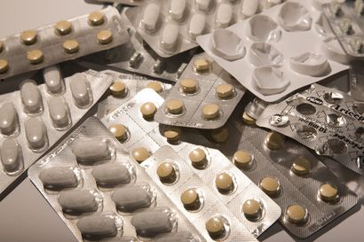 Suomessa lääkkeet selvästi kalliimpia kuin Ruotsissa – Kaupan liiton selvityksen mukaan hintaeroa kymmeniä prosentteja
