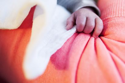 Rovaniemeläisen Helmi-vauvan taival alkoi vain 545-grammaisena – Haluan auttaa keräyksellä perhettä arjessa, jota keskosuus värittää yhä taaperoiässä