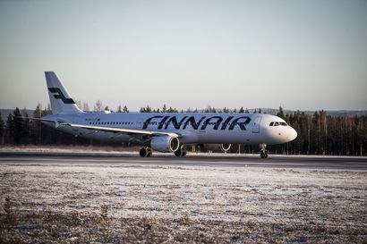 Miksi lentojen turvallisuusohjeet annetaan Suomen sisäisillä lennoilla usein vain englanniksi? Finnair vastaa: "Englanti on ilmailun kieli"