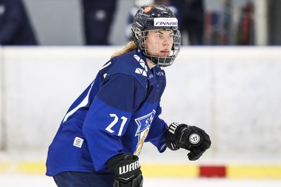 Sini Karjalainen odotetusti jääkiekon olympiajoukkueeseen – Noora Rätyä ei valittu