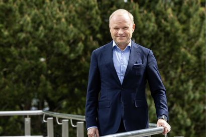 Oulun lentoyhteyksien näivettyminen huolestuttaa Nokian toimitusjohtaja Pekka Lundmarkia: "Hyvät lentoyhteydet ovat elinehto"