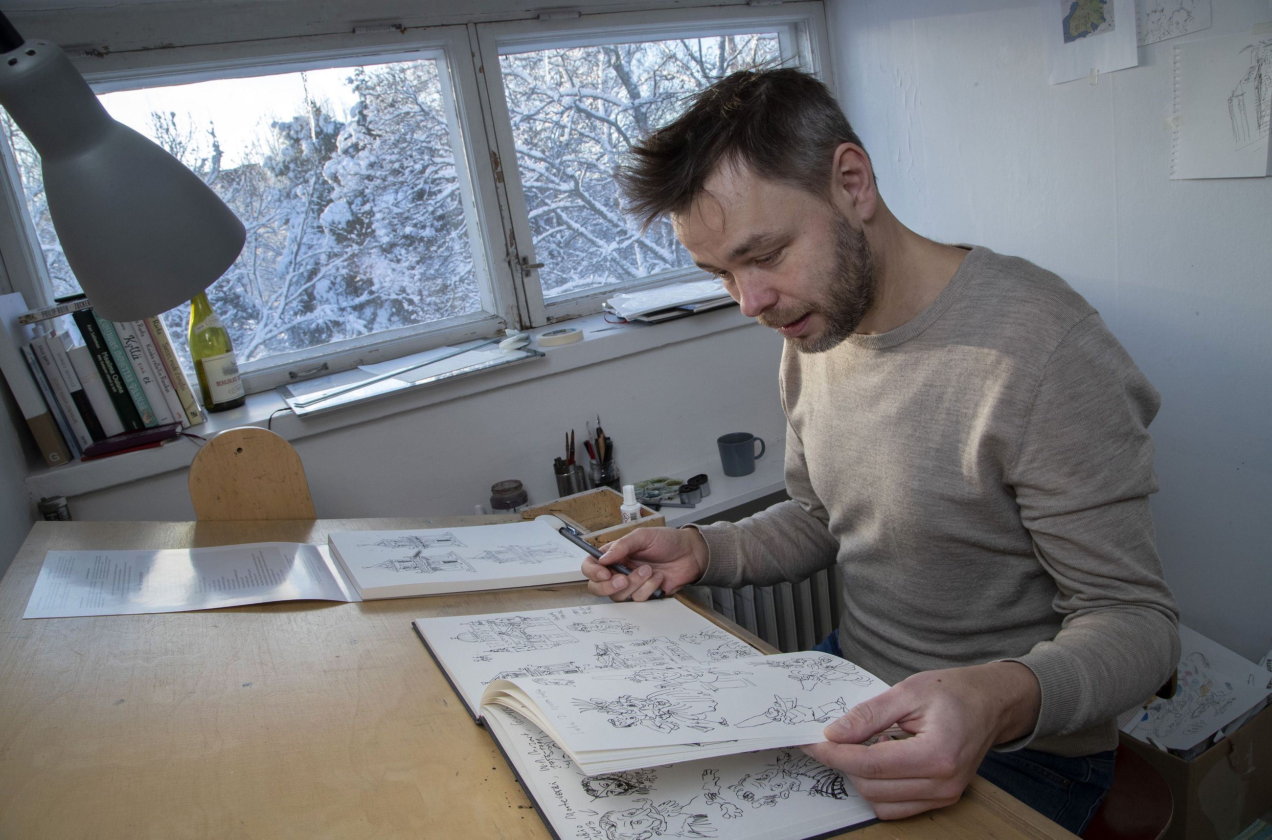 Oulusta kotoisin oleva pilapiirtäjä ja sarjakuvataiteilija Ville Ranta asuu nykyään Helsingissä. Arkistokuva.