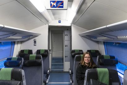 Oulun ”lähijunaa” hyödynsi aamulla vain 3 matkustajaa – Tuhansilla työmatkalaisilla voisi olla sille käyttöä, mutta aikataulut pyörivät lentoliikenteen ehdoilla