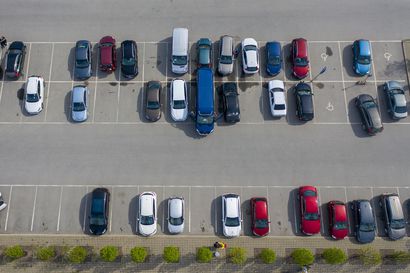 Oulun parkkipaikoilla kolisee neljänneksi eniten koko maassa, pienemmissä kunnissa suhteessa enemmän