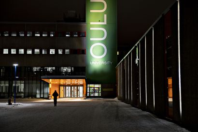 Mitä Oulun yliopistolla tapahtuu, kun hektinen arki hiljenee viikonlopun viettoon? Katso Kalevan kuvareportaasi Linnanmaan kampuksen perjantai-illasta