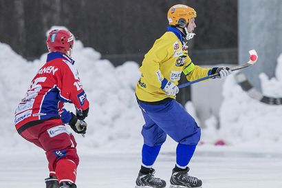 Kaleva Live: Perinteikkäät seurat avasivat jääpallovuoden Raksilassa, levännyt OLS kohtasi ison pahan HIFK:n – katso ottelutallenne täältä