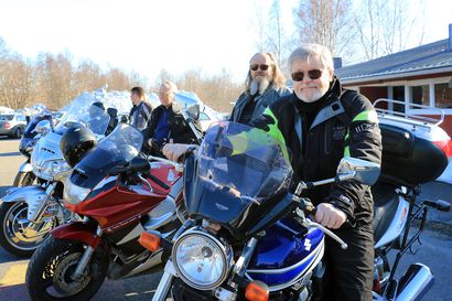Motoristit ovat taas liikkeellä Meri-Lapissa – 70 vuotta täyttävä Tornion moottorikerho on järjestänyt vappuparaateja 1970-luvulta alkaen.