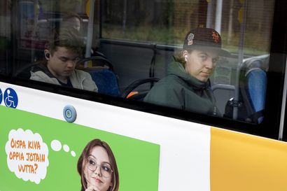 Bussilipun hinta Oulun keskustassa voi jopa kaksinkertaistua – Selvitimme, mitä ehdotettu lippu-uudistus käytännössä tarkoittaa