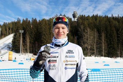 Jarkko Kukkonen hiihti hopealle – onnistunut tankkaus kiidätti mitalivauhtiin nuorten SM-ladulla Kuopiossa