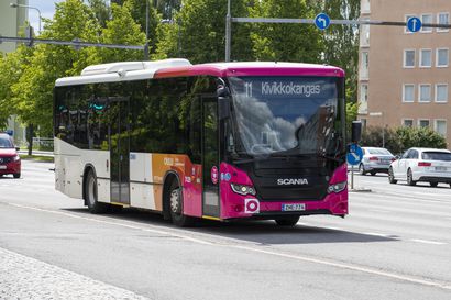 Tietyt bussivuorot lakkaavat Oulu-Utajärvi-Kajaani -vuoroilla ensi viikosta alkaen – Syynä Oulun Taksipalvelut Oy:n konkurssi