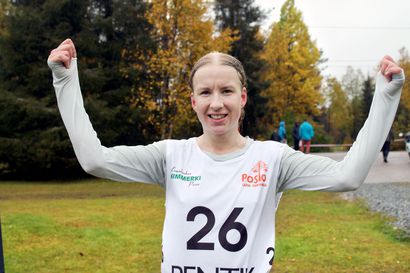 Johanna Peiponen uusi voittonsa Kaarlon juoksussa – jalkapalloilija Ron Åberg miesten ykkönen Maaninkavaarassa