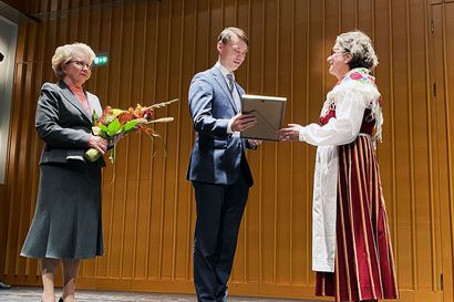 Rovaniemen kaupungin vanhustekotunnustus Perhekoti Aarialle – "Perhehoito tarjoaa ikäihmiselle yhteisöllisyyttä, yhdessä tekemistä ja kokemista, seuraa ja iloisen mielen hyrinää"