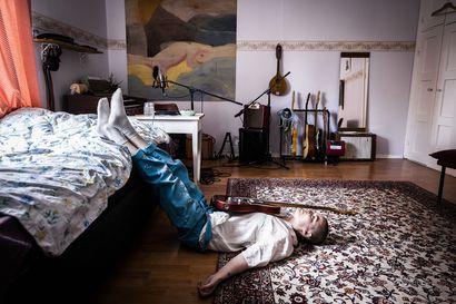Miten Reetta Eerolasta tuli Ite Eerola – taitelija, joka tekee albumin kolmessa päivässä? Siihen tarvittiin muutto pois Rovaniemeltä, romahdus ja rutkasti köllöttelyä