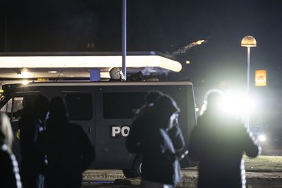 Ruotsin viime päivien mellakoissa on loukkaantunut yhteensä 26 poliisia – "He yrittivät tappaa poliiseja"