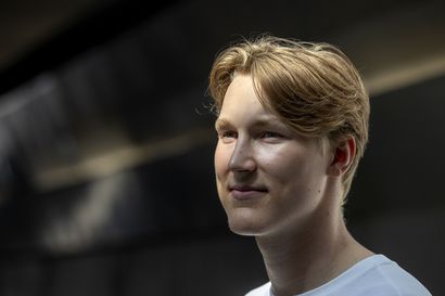 Oululainen kiekkolupaus Aatu Räty istui saunan lauteilla, kun käsky kävi uran ensimmäiseen NHL-otteluun – "Ajattelin, että se on jonkinlainen jäynä"