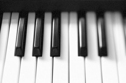 Konserttiarvio: Lappilais-pääkaupunkiseutulainen Trio Est laittoi soolokonsertissaan pianotrioasetukset uuteen asentoon