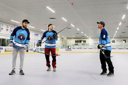 Ballhockeyn SM-kisat Ylitorniolla pelataan uudella pelialustalla – Peräpohjolan Poropojat puolustaa mestaruutta kotikisoissaan