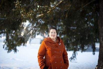 Haavat olivat niin syviä, ettei niille löytynyt kieltä – kirjailija Katri Rauanjoki aikoi kirjoittaa saamelaisten asuntolatraumoista, mutta päätyikin kuvaamaan kolttien nykypäivää
