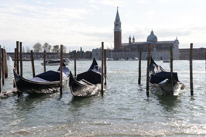 Venetsiaan julistettiin hätätila tulvien vuoksi – Kovin tulva 50 vuoteen