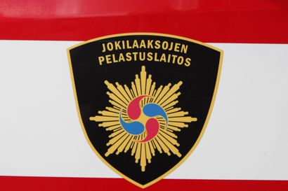 Suuri autotalli tuhoutui tulipalossa Alavieskassa – omistaja ehti ajaa ulos kaksi traktoria