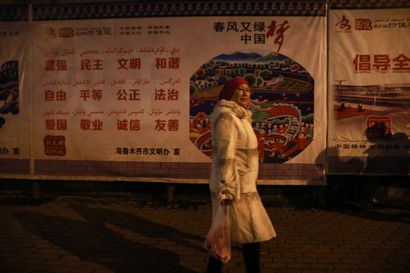 Raportti: Kiina pyrkii tuhoamaan uiguurit ryhmänä – raportin mukaan Kiina rikkoo kansanmurhien estämiseen tähtäävää YK-sopimusta