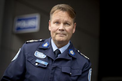 Operaatioiden johtamisessa on mukana tekniikkaa, taktiikkaa ja teoriaa – Arto Autio johtaa poliisin Harvaturva-työryhmää