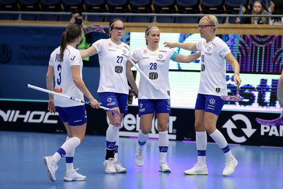 Ruotsi näytti Suomen salibandynaisille jo alkusarjassa kuinka pitkä matka on maailmanmestariksi. Päävalmentaja Kurronen: "Tämä oli ainoa peli, mikä saatiin hävitä"
