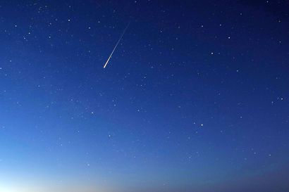 Näyttävä tähdenlentoparvi räiskyy yötaivaalla tulevana viikonloppuna – taivas on riittävän pimeä vain Oulun eteläpuolella