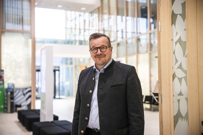 Oulun entinen yhdyskuntajohtaja Matti Matinheikki pitää siirtymistään rakennusliikkeen hallitukseen ongelmattomana: "Oman osaamisen kehittämistä, joka kuuluu jokaiselle"