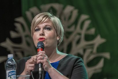 Annika Saarikko haastoi Katri Kulmunia johtamis- ja yhteistyötaidoissa – "Politiikassa tulee aina uusi päivä ja samat ihmiset on kohdattava uudelleen"