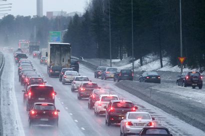 Pohjois-Suomen viranomaiset huolestuivat Oulun tieliikennekeskuksen toiminnan lopettamisesta – haastavin osuus on Pohjantie
