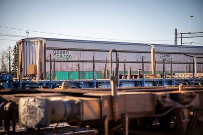 Ruotsin valtion rahtiyhtiö lopettaa konttijunat Haaparannalle – "Huono uutinen huoltovarmuudelle"