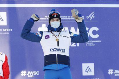 Nuorten maailmanmestaruuteen hiihtäneen oululaisen Niilo Moilasen suoritus jätti hänen valmentajansa lähes sanattomaksi – "Ei jäänyt paljon jossiteltavaa"