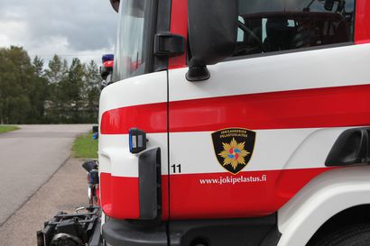 Tieliikenneonnettomuus: Traktori ja henkilöauto kolaroivat Oulaisissa
