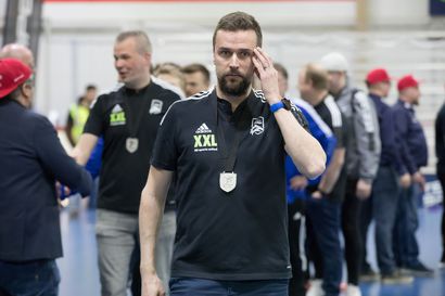 Aikaa kirkastaa hopea kullaksi – Haukiputaan kasvatti Jarmo Härmä vie maailmanmestaruusjahtiin Suomen U19-miesten maajoukkueen, jonka ykköstähti on oululainen