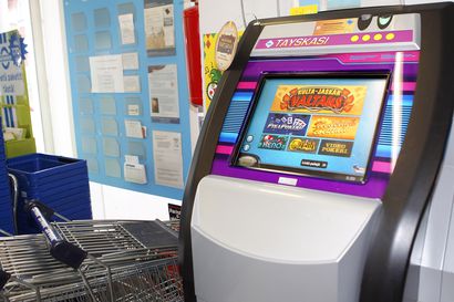 Tuore raportti: Rahapeliautomaatit voisi poistaa kaupoista jopa kokonaan tai kehittää mallia Norjan tiukan sääntelyn suuntaan