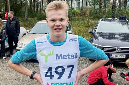 23-vuotiaiden EM-hopeamitalisti Eemil Helander päästeli rennon reipasta vauhtia Hanskin hölkän voittoon