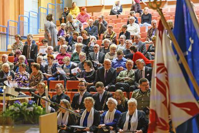 Lakeuden yhteistä kansallisen veteraanipäivän juhlaa vietettiin Tyrnävällä – katso kuvat