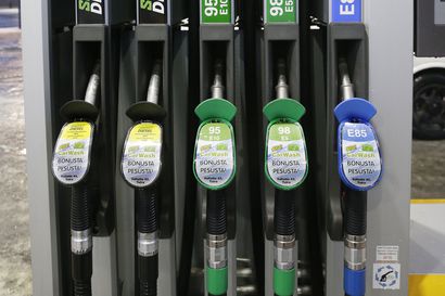 Ruotsin hallitus aikoo leikata polttoaineen hintaa reilusti – samaa on esittänyt Suomessa hallitukseen tyrkyllä oleva perussuomalaiset, mutta mistä otetaan raha moiseen?