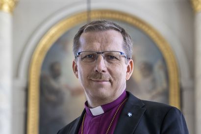 Kärsämäen seurakunnan diakoni Miia Kopola on yksi heistä, jotka piispa Jukka Keskitalo vihkii virkaan helatorstaina