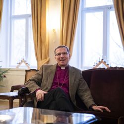 Yhteisvastuukeräys alkaa tulevana sunnuntaina – Oulun hiippakunnan piispa haastaa seurakunnat kilpailuun, jossa eniten lahjoituksiaan kasvattanut palkitaan