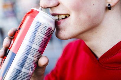 Tutkimus: Energiajuomia juovilla yläkoululaisilla enemmän päihteiden käyttöä ja vähemmän unta