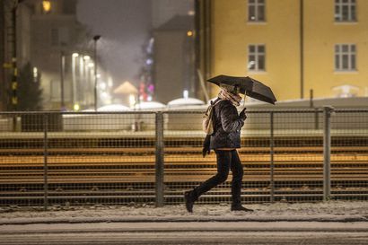Pelastuslaitokset kiireisiä Etelä-Suomessa, kova sade ja puuskainen tuuli aiheuttivat hälytystehtäviä – sateet siirtyvät nyt pohjoiseen