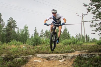 Niko Heikkilä ainoana suomalaisena pyöräilyn MM-kisojen maastoajoon – rovaniemeläinen on harjoittelun ohella ehtinyt hoitaa lääkäriopinnot kandivaiheeseen
