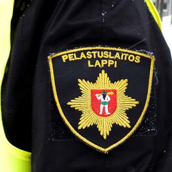 Kerrostalossa tulipalo Rovaniemellä – pelastuslaitos murtautui huoneistoon