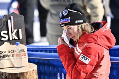 Sveitsin Jasmine Flury syöksyi maailmanmestaruuteen – suosikki Goggia hylättiin