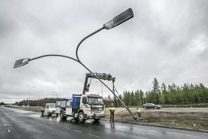 Kahdeksan kilometriä uutta tietä – Oulun pohjoispuolella moottoritietä pitkin pääsee nyt Kiiminkijoelle saakka